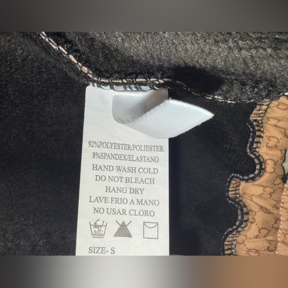 Disney inspired Tan zip up hoodie Jacket w/ vintage Mickey & Minnie Mouse print - Picture 3 of 3